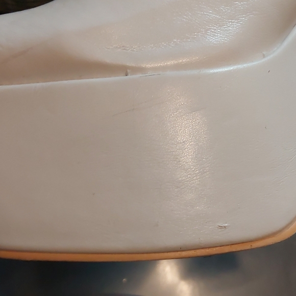 Chic White Platform Heeled Boots - Picture 12 of 16